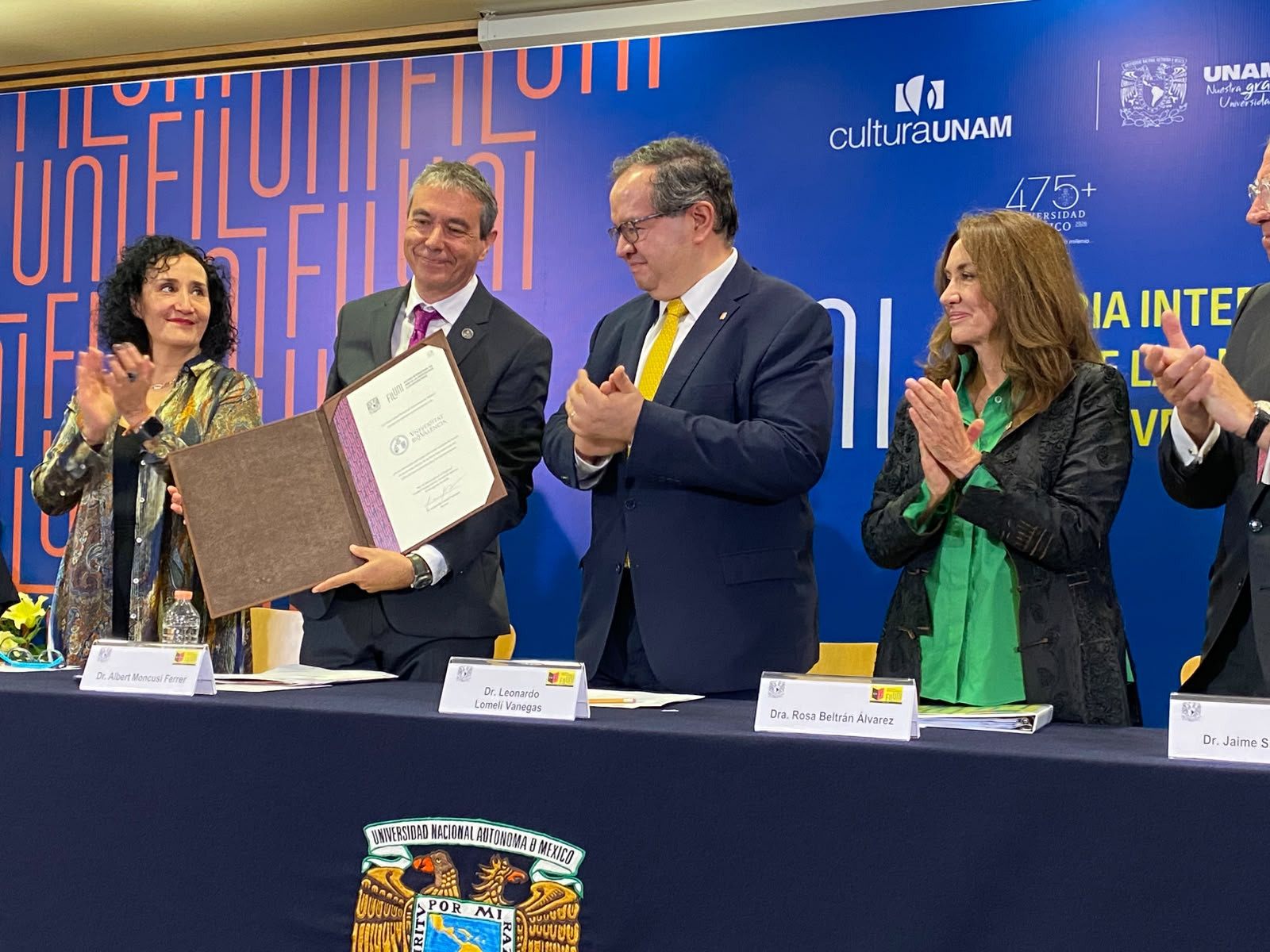 Comença la fira internacional del llibre FILUNI a Mèxic amb la Universitat de València com a convidada d’honor del certamen